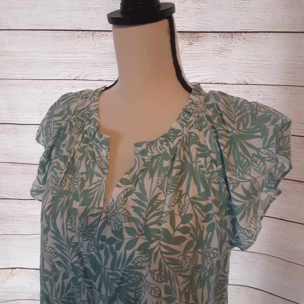 Loft Outlet Floral Split Neck Flutter Slv Top